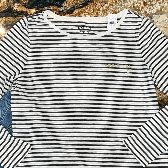 NWT LOFT Grey & Ivory W/Gold Snow Day Embroidery Vintage Soft Tee - SIZE LARGE - Picture 6 of 10